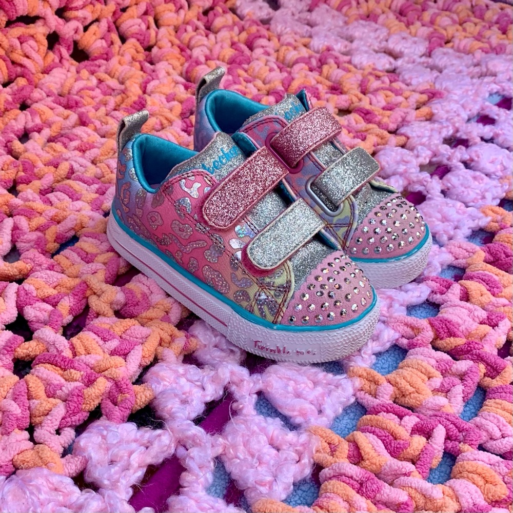 Girls' lite up Skechers